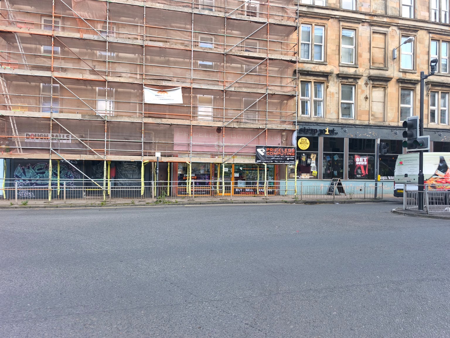 Priceless Computing on Argyle Street Glasgow with temporary scaffolding outside